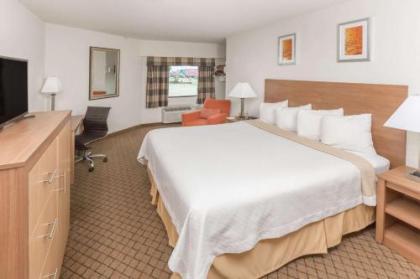 Days Inn by Wyndham Biloxi Beach - image 3