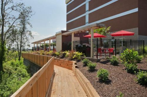 Home2 Suites by Hilton Biloxi/North/D'Iberville - image 4