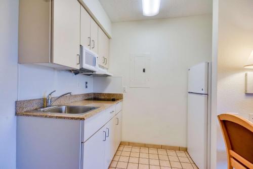 Motel 6-Biloxi MS - Beach - image 3