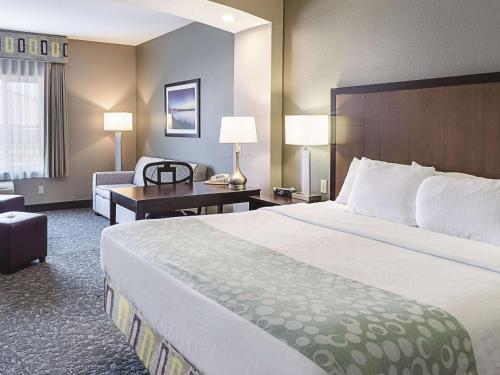 La Quinta by Wyndham Biloxi - image 2