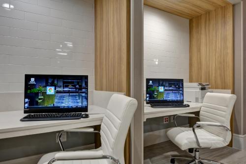 Hilton Garden Inn Biloxi - image 3