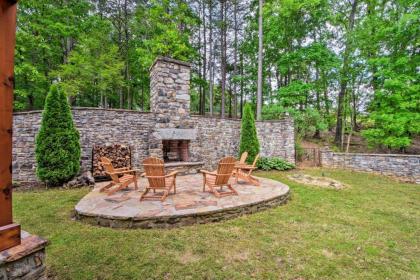 Large Dahlonega Home Ideal for Family Gatherings Dahlonega