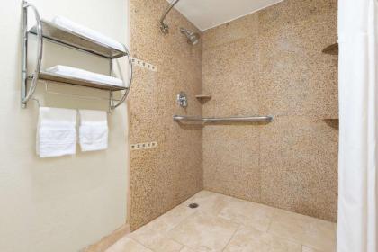 Days Inn by Wyndham Dalhart - image 11