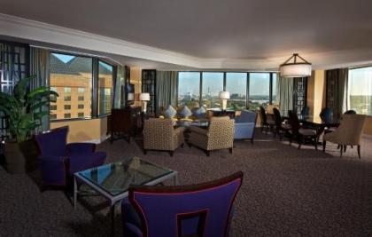 Hilton Anatole - image 29