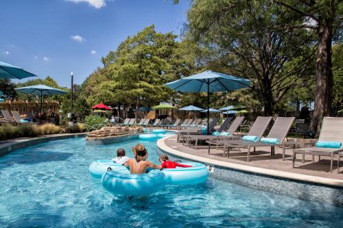 Hilton Anatole - image 3