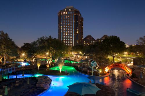 Hilton Anatole - image 7