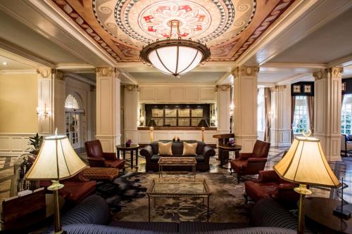 Warwick Melrose Hotel - image 3
