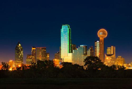 Crowne Plaza Dallas Market Center an IHG Hotel - image 3