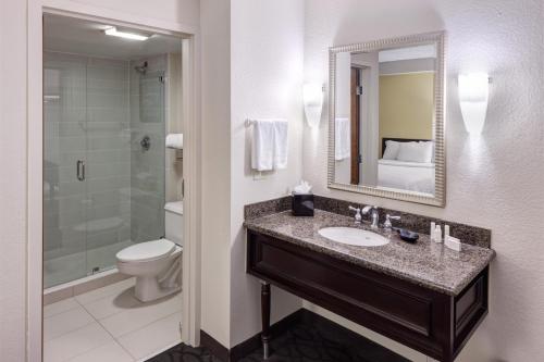 SpringHill Suites by Marriott Dallas Downtown / West End - image 3