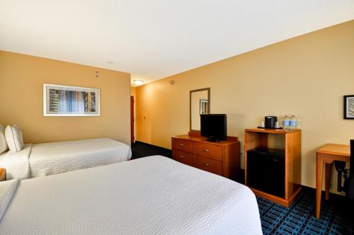 Fairfield Inn & Suites Dallas Medical/Market Center - main image