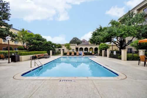 Fairfield Inn & Suites Dallas Medical/Market Center - image 2