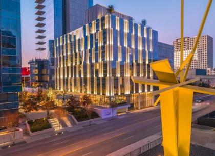 HALL Arts Hotel Dallas Curio Collection by Hilton - image 3