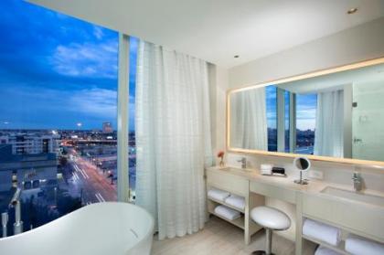HALL Arts Hotel Dallas Curio Collection by Hilton - image 5