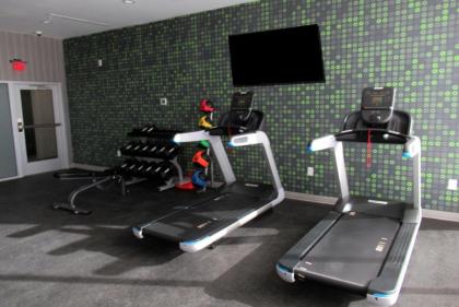 La Quinta Inn & Suites by Wyndham Dallas/Fairpark - image 12