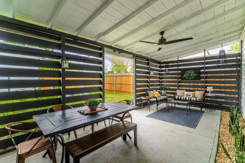 Preston Hollow Retreat - image 4