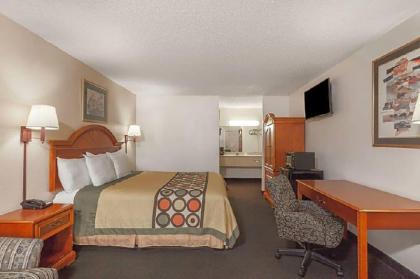 Super 8 by Wyndham Arlington East
