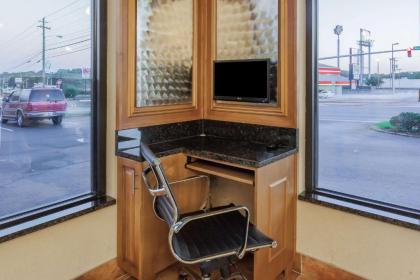 Days Inn by Wyndham Dalton - image 4