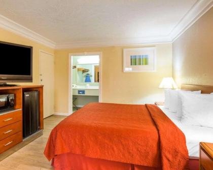 Quality Inn Dalton - image 6