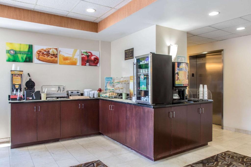 Quality Inn & Suites Danbury near University - image 7