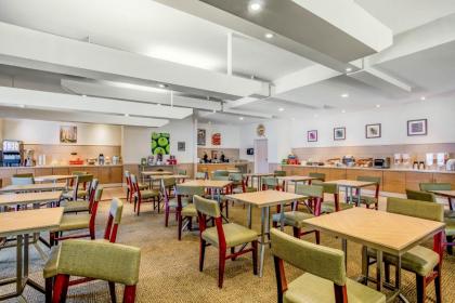 La Quinta by Wyndham Danbury - image 4