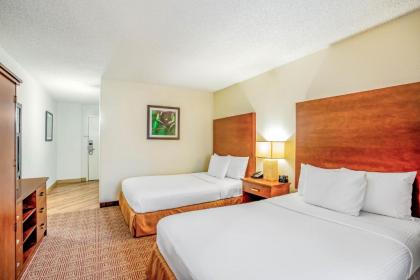 La Quinta by Wyndham Danbury - image 8