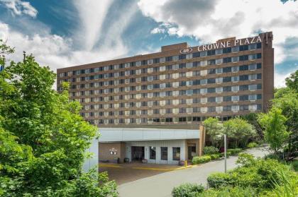 Crowne Plaza Danbury an IHG Hotel