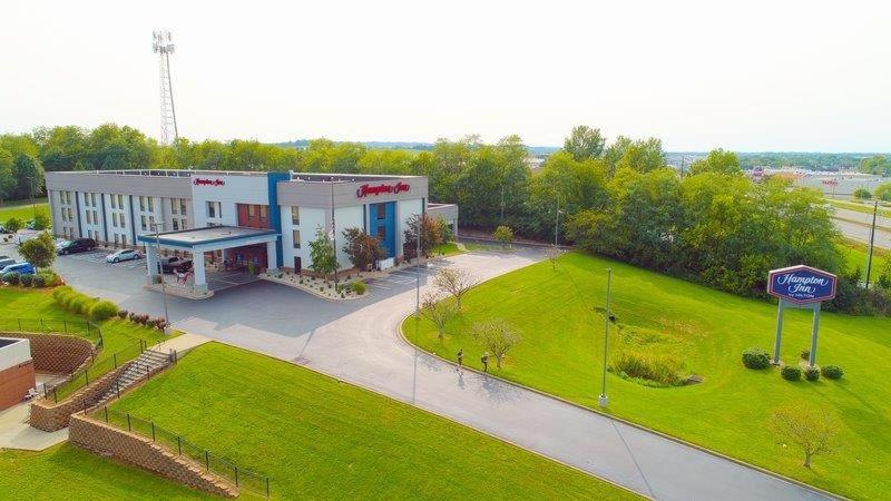 Hampton Inn Danville - main image