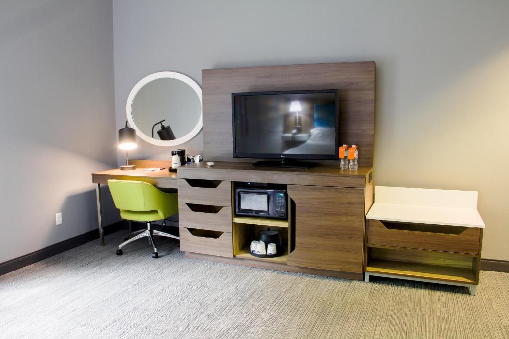 Hampton Inn Danville - image 2