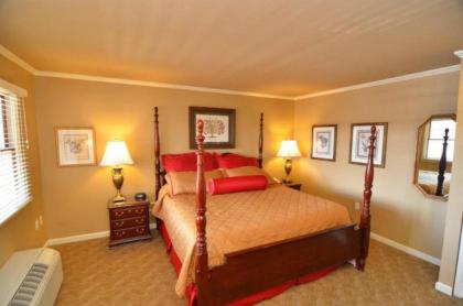 Pine Barn Inn - image 13