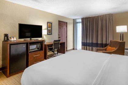 Comfort Inn & Suites near Danville Mall - image 12