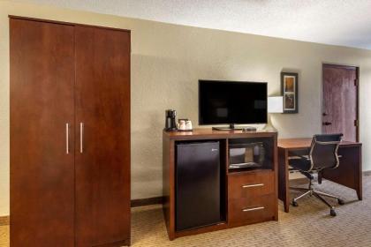 Comfort Inn & Suites near Danville Mall - image 13
