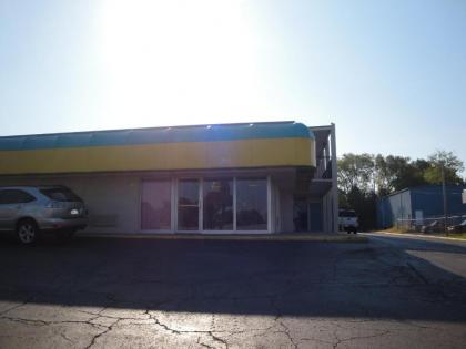 Red Carpet Inn & Suites - Danville - image 2