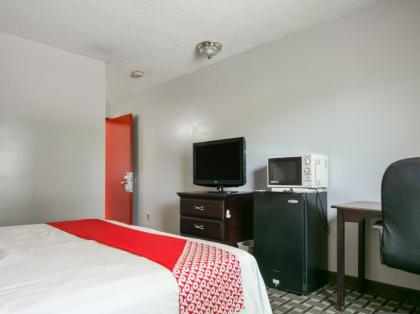 Raceway Inn - image 15