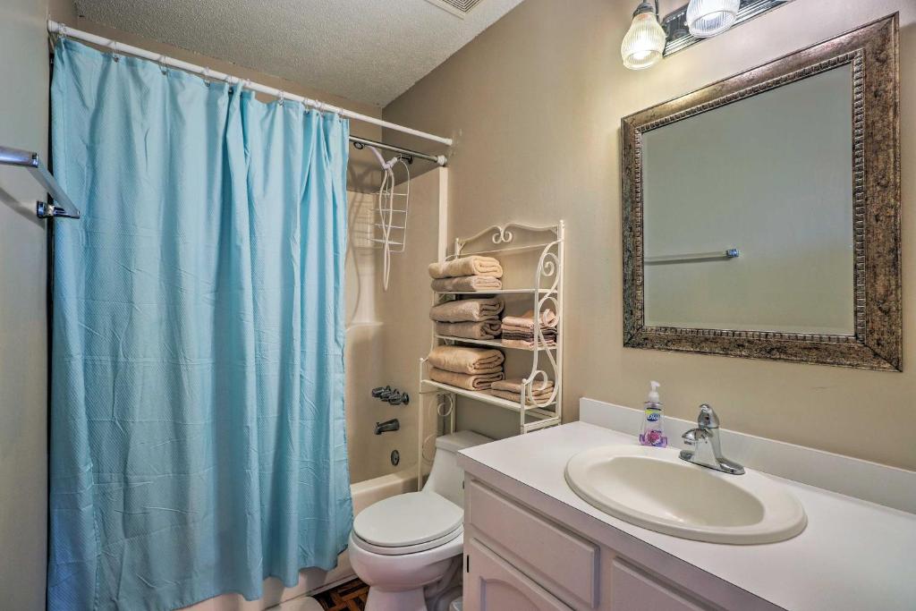 Lovely Dauphin Island Cottage with Deck and Gulf Views - image 4