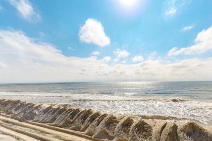 Beach Love & Happiness - image 16