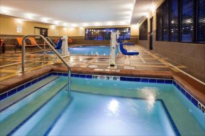 Holiday Inn Express & Suites Davenport North - image 5