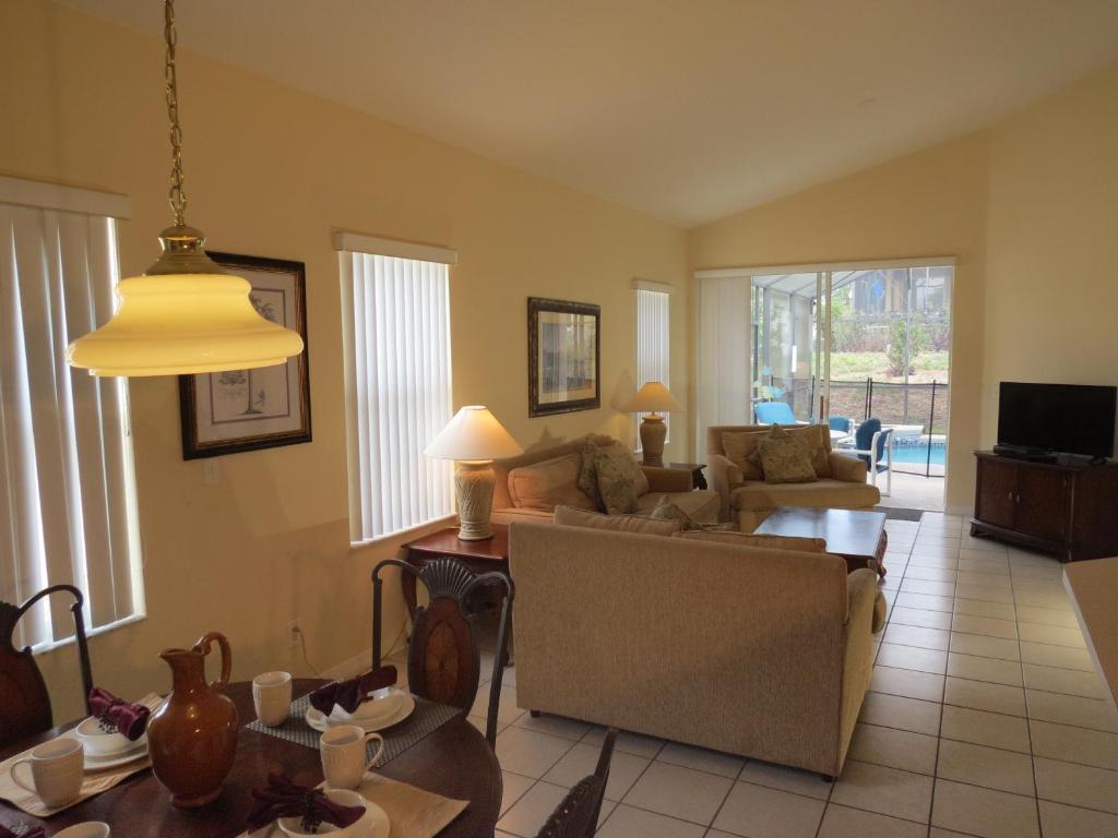 4 Bedroom Kissimmee Area Home - image 4