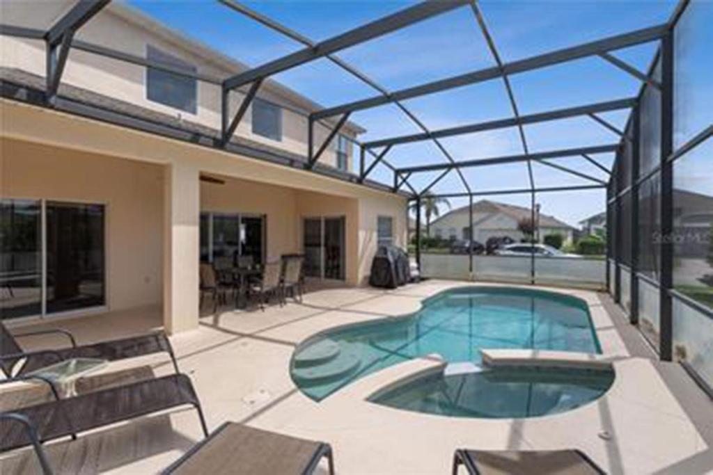 A wonderful choice for a family Vacation 5 bedrooms villa with its own pool - image 4