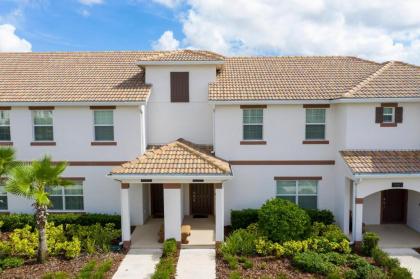 Stunning Four Bedroom w Screened Pool Close to Disney 1559 Davenport Florida