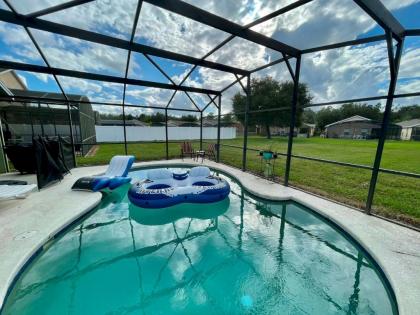 Grand Family House with Private Pool near Disney Parks Davenport Florida