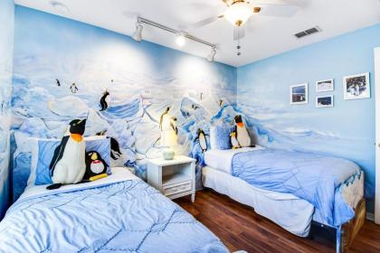 Penguin Retreat - image 16
