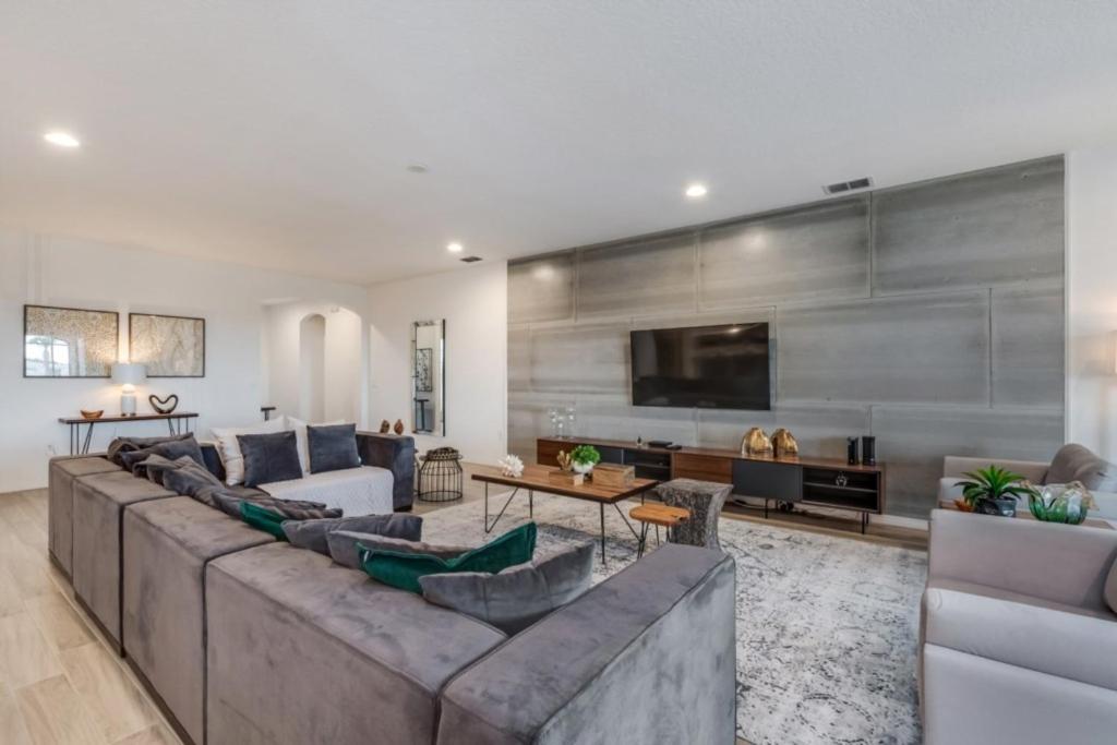 5 Star Mansion on Solterra Resort with First Class Amenities Orlando Mansion 2757 - image 6