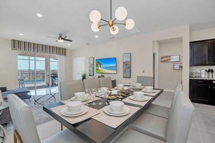 7BR Home - Family Resort - Private Pool Hot Tub and BBQ! - image 11