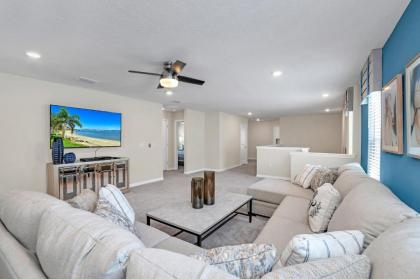 7BR Home - Family Resort - Private Pool Hot Tub and BBQ! - image 16