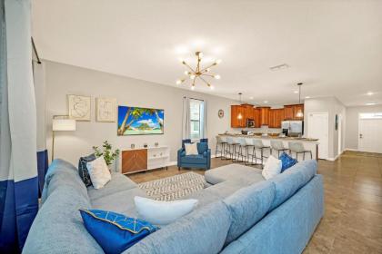 Spacious Home Near Disney - image 18