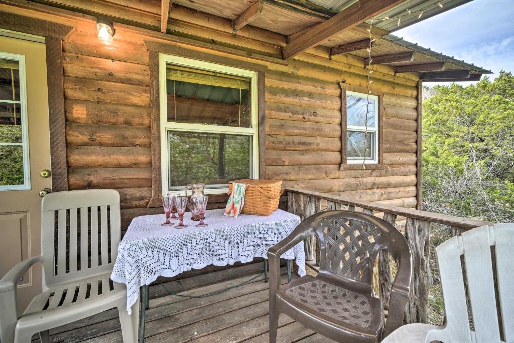 Rustic Davis Cabin Less Than half Mile to Turner Falls - image 3