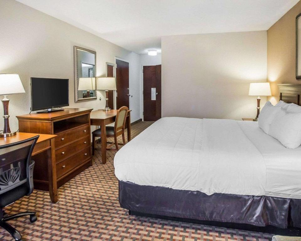 Quality Inn & Suites Dawsonville - image 3