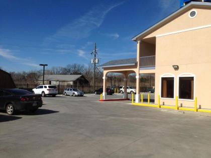 Executive Inn - image 13