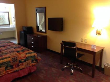 Executive Inn - image 14