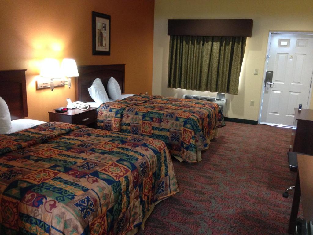 Executive Inn - image 6
